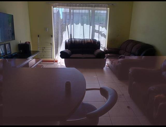 2 BEDROOM DUPLEX FOR SALE IN STRATFORD GREEN